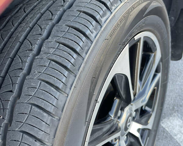 Лексус ЛХ 2011 в Львове на Automoto.ua Красный Лексус ЛХ, объемом двигателя 5.66 л и пробегом 235 тыс. км за 24900 $, фото 10 на Automoto.ua