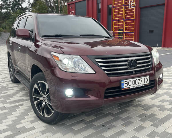 Лексус ЛХ 2011 в Львове на Automoto.ua Красный Лексус ЛХ, объемом двигателя 5.66 л и пробегом 235 тыс. км за 24900 $, фото 13 на Automoto.ua