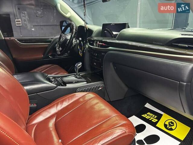 Красный Лексус ЛХ, объемом двигателя 5.7 л и пробегом 149 тыс. км за 74999 $, фото 14 на Automoto.ua