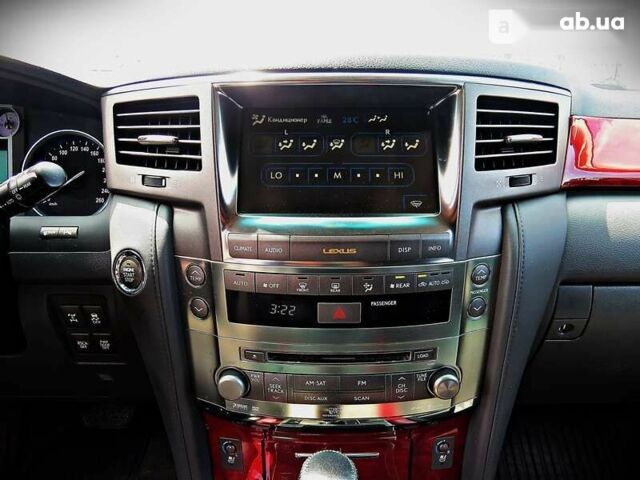 Лексус ЛХ, объемом двигателя 0 л и пробегом 262 тыс. км за 32500 $, фото 18 на Automoto.ua