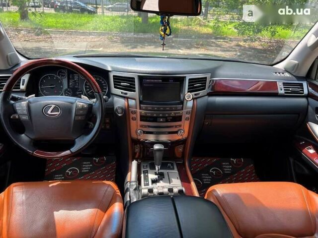 Лексус ЛХ, об'ємом двигуна 5.7 л та пробігом 186 тис. км за 41500 $, фото 29 на Automoto.ua