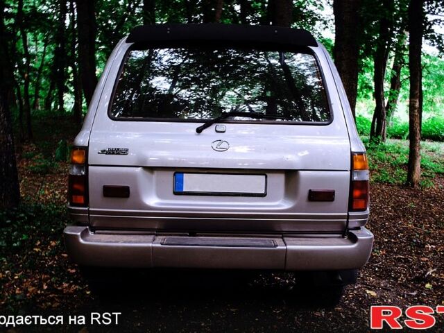 Лексус ЛХ, объемом двигателя 4.5 л и пробегом 325 тыс. км за 22000 $, фото 1 на Automoto.ua