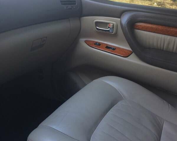 Лексус ЛХ, объемом двигателя 0 л и пробегом 286 тыс. км за 13850 $, фото 18 на Automoto.ua