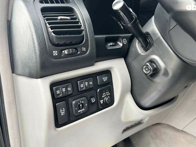 Лексус ЛХ, объемом двигателя 4.7 л и пробегом 259 тыс. км за 17200 $, фото 13 на Automoto.ua