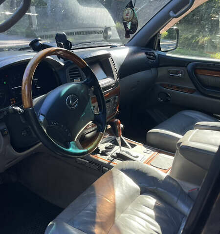 Лексус ЛХ, объемом двигателя 4.66 л и пробегом 420 тыс. км за 12700 $, фото 5 на Automoto.ua
