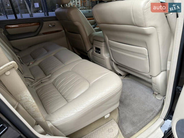 Лексус ЛХ 2006 у Києві на Automoto.ua Лексус ЛХ, об'ємом двигуна 4.67 л та пробігом 216 тис. км за 17999 $, фото 12 на Automoto.ua