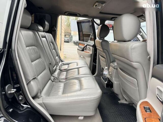 Лексус ЛХ, объемом двигателя 0 л и пробегом 345 тыс. км за 21000 $, фото 24 на Automoto.ua