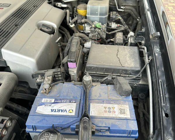 Лексус ЛХ, объемом двигателя 0 л и пробегом 310 тыс. км за 13500 $, фото 6 на Automoto.ua