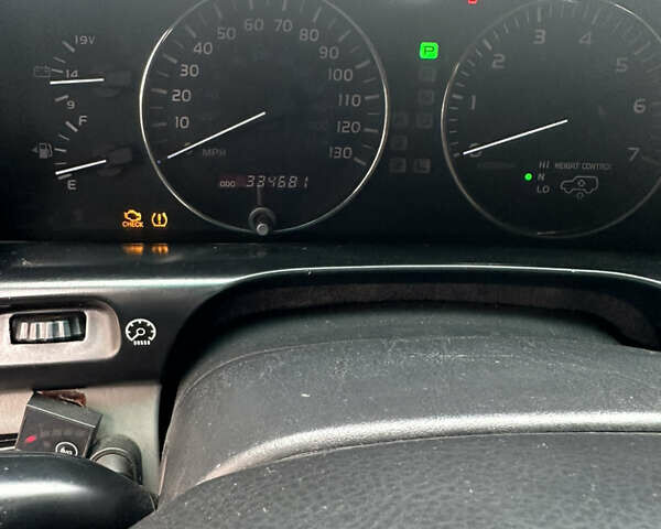 Лексус ЛХ, объемом двигателя 0 л и пробегом 310 тыс. км за 13500 $, фото 14 на Automoto.ua