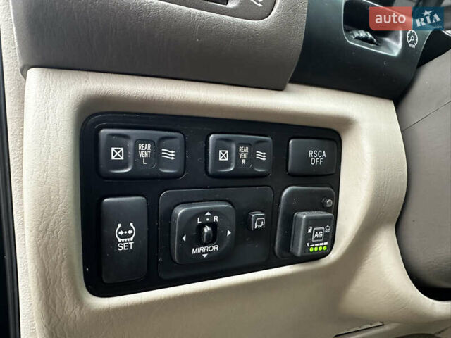 Лексус ЛХ, объемом двигателя 4.7 л и пробегом 326 тыс. км за 17777 $, фото 44 на Automoto.ua