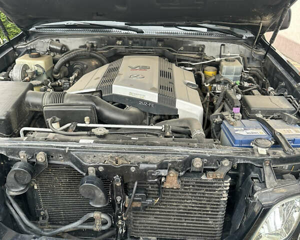 Лексус ЛХ, объемом двигателя 0 л и пробегом 310 тыс. км за 13500 $, фото 4 на Automoto.ua