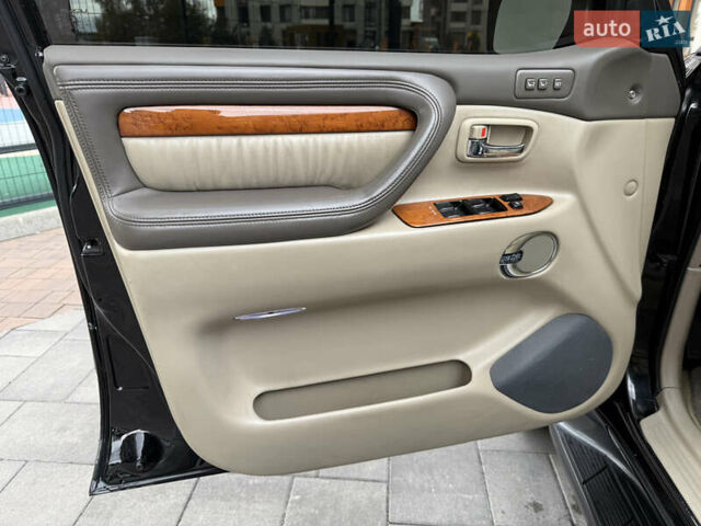 Лексус ЛХ 2006 у Києві на Automoto.ua Лексус ЛХ, об'ємом двигуна 4.67 л та пробігом 216 тис. км за 17999 $, фото 9 на Automoto.ua