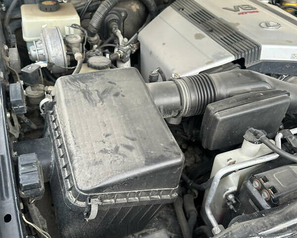 Лексус ЛХ, объемом двигателя 0 л и пробегом 310 тыс. км за 13500 $, фото 5 на Automoto.ua