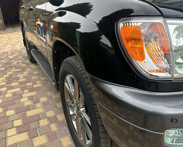 Лексус ЛХ, объемом двигателя 0 л и пробегом 310 тыс. км за 13500 $, фото 3 на Automoto.ua