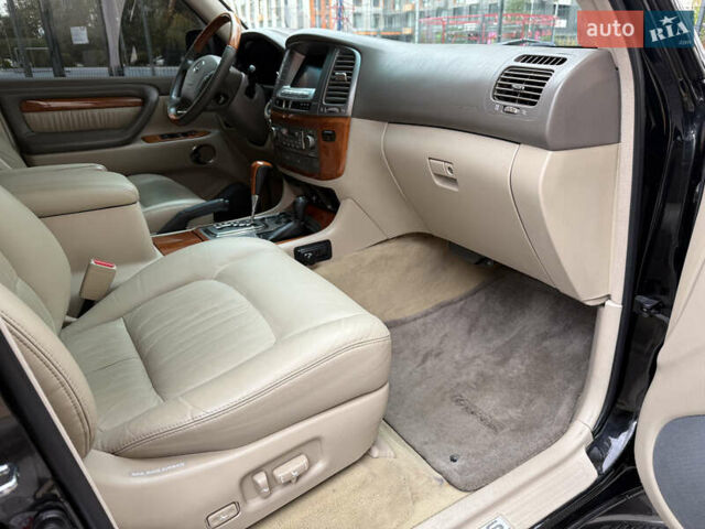 Лексус ЛХ 2006 у Києві на Automoto.ua Лексус ЛХ, об'ємом двигуна 4.67 л та пробігом 216 тис. км за 17999 $, фото 11 на Automoto.ua