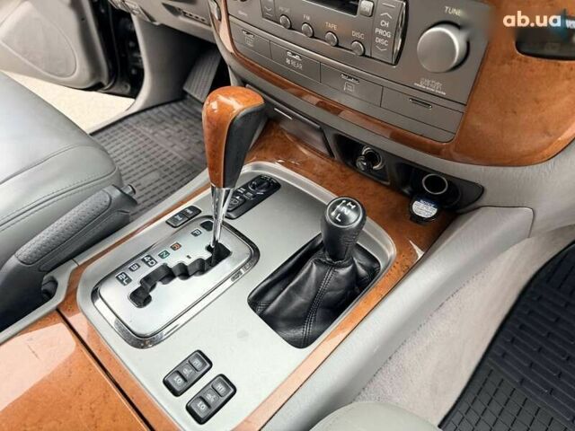 Лексус ЛХ, объемом двигателя 0 л и пробегом 345 тыс. км за 21000 $, фото 28 на Automoto.ua