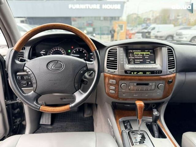 Лексус ЛХ, объемом двигателя 0 л и пробегом 345 тыс. км за 21000 $, фото 17 на Automoto.ua