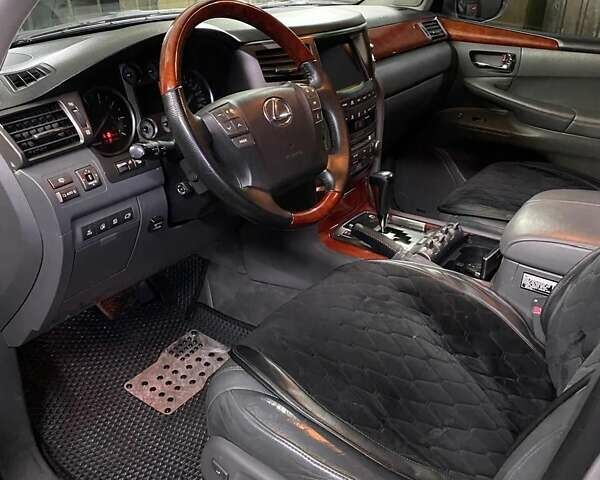 Лексус ЛХ, об'ємом двигуна 5.7 л та пробігом 214 тис. км за 22500 $, фото 7 на Automoto.ua