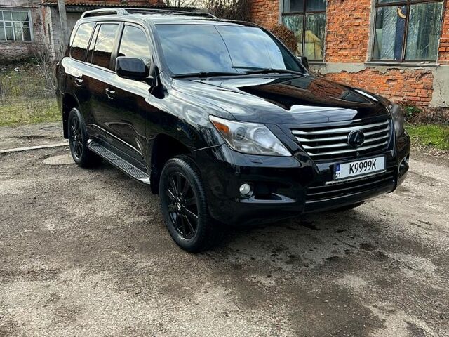 Лексус ЛХ, объемом двигателя 5.7 л и пробегом 300 тыс. км за 24000 $, фото 1 на Automoto.ua