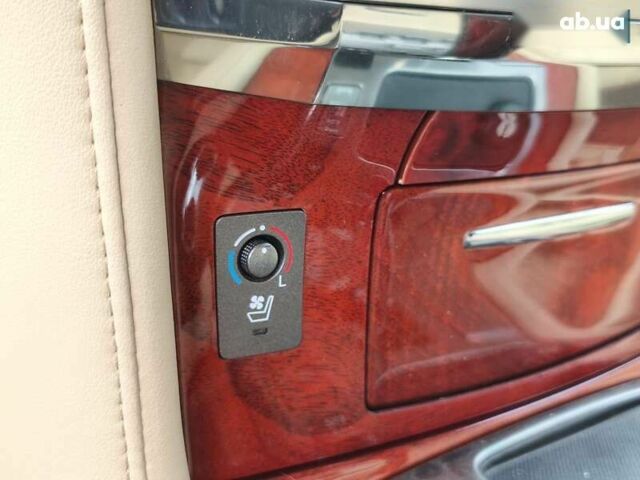 Лексус ЛХ, объемом двигателя 0 л и пробегом 260 тыс. км за 26400 $, фото 20 на Automoto.ua