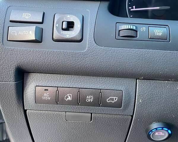 Лексус ЛХ, объемом двигателя 0 л и пробегом 300 тыс. км за 20500 $, фото 19 на Automoto.ua