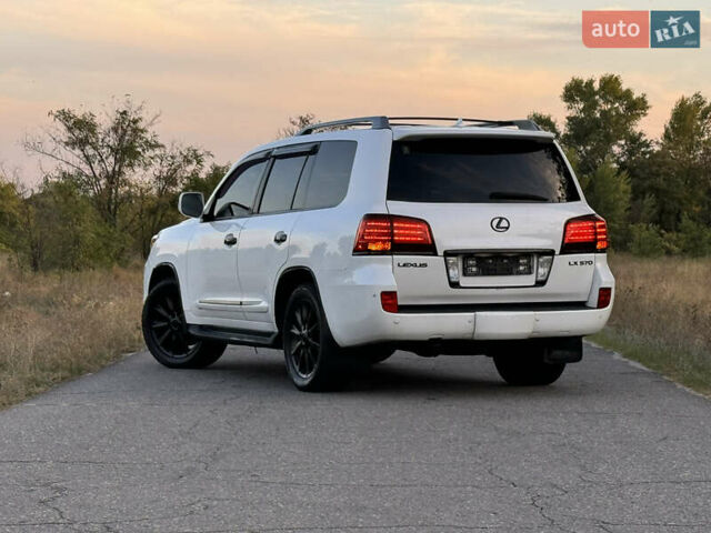 Лексус ЛХ, объемом двигателя 0 л и пробегом 300 тыс. км за 19900 $, фото 10 на Automoto.ua
