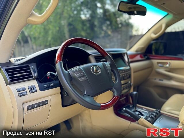 Лексус ЛХ, объемом двигателя 5.7 л и пробегом 223 тыс. км за 27500 $, фото 6 на Automoto.ua