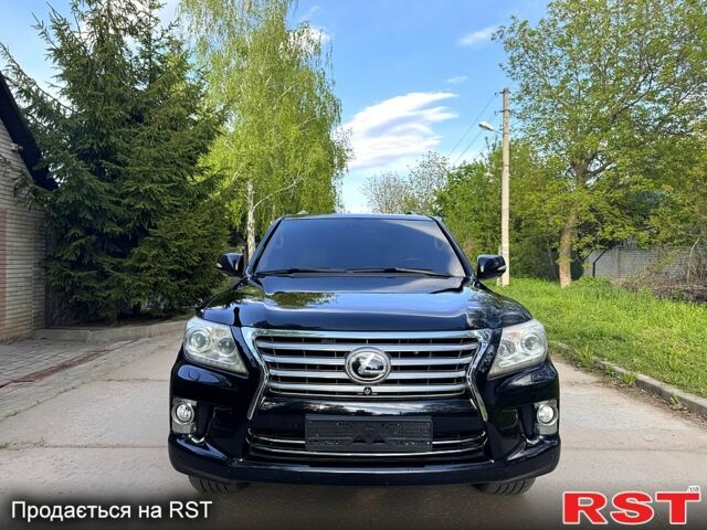Лексус ЛХ, объемом двигателя 5.7 л и пробегом 223 тыс. км за 27500 $, фото 1 на Automoto.ua