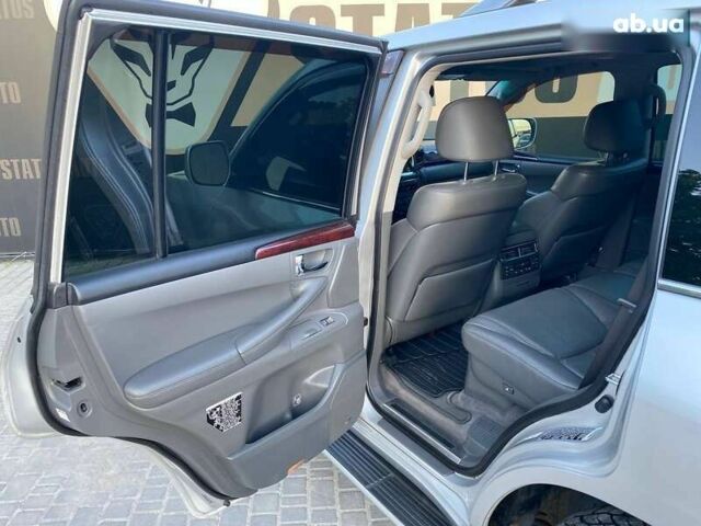 Лексус ЛХ, объемом двигателя 0 л и пробегом 300 тыс. км за 20500 $, фото 27 на Automoto.ua