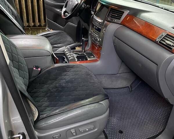 Лексус ЛХ, об'ємом двигуна 5.7 л та пробігом 214 тис. км за 22500 $, фото 8 на Automoto.ua
