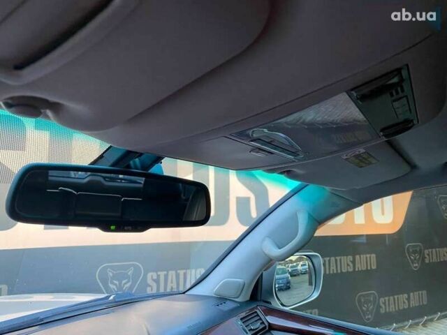 Лексус ЛХ, объемом двигателя 0 л и пробегом 300 тыс. км за 19999 $, фото 26 на Automoto.ua