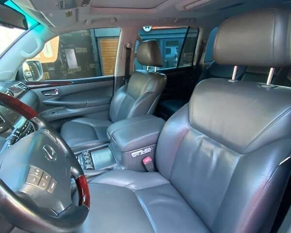 Лексус ЛХ, объемом двигателя 0 л и пробегом 300 тыс. км за 20500 $, фото 17 на Automoto.ua