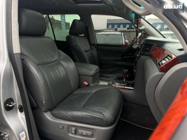 Лексус ЛХ, объемом двигателя 0 л и пробегом 259 тыс. км за 21990 $, фото 13 на Automoto.ua