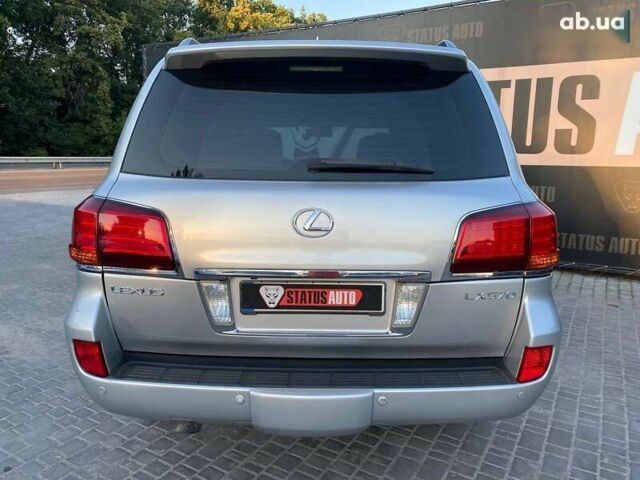 Лексус ЛХ, объемом двигателя 0 л и пробегом 300 тыс. км за 19999 $, фото 6 на Automoto.ua