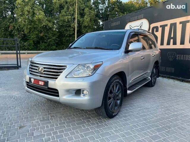 Лексус ЛХ, объемом двигателя 0 л и пробегом 300 тыс. км за 20500 $, фото 1 на Automoto.ua