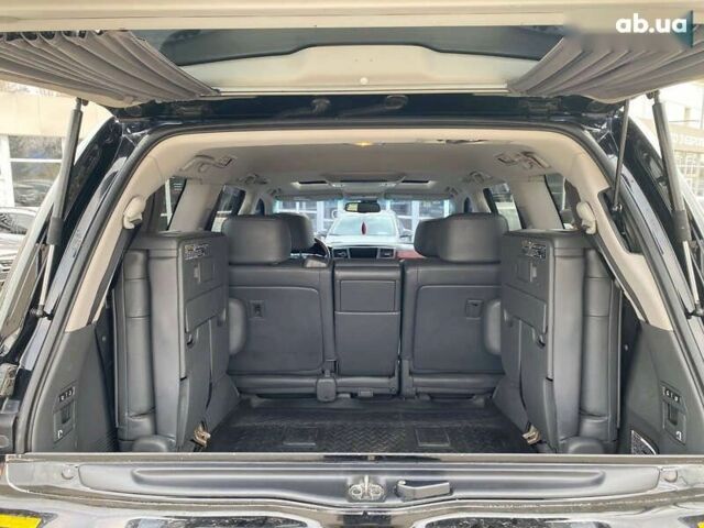 Лексус ЛХ, объемом двигателя 0 л и пробегом 310 тыс. км за 25500 $, фото 24 на Automoto.ua