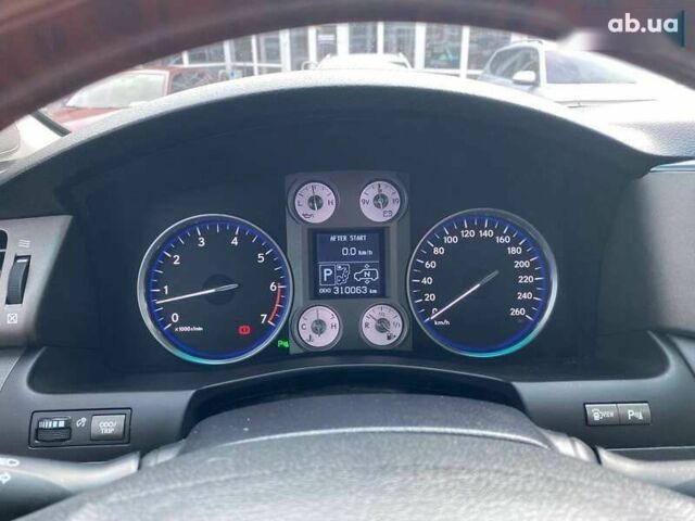 Лексус ЛХ, объемом двигателя 0 л и пробегом 310 тыс. км за 27900 $, фото 16 на Automoto.ua