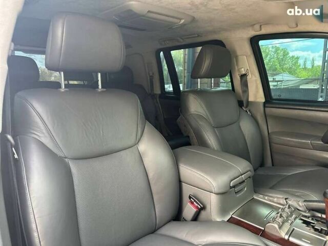 Лексус ЛХ, объемом двигателя 5.7 л и пробегом 168 тыс. км за 75900 $, фото 8 на Automoto.ua
