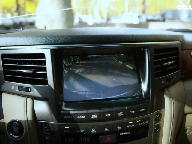 Лексус ЛХ, объемом двигателя 0 л и пробегом 263 тыс. км за 26500 $, фото 14 на Automoto.ua