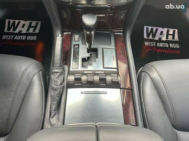 Лексус ЛХ, объемом двигателя 5.7 л и пробегом 168 тыс. км за 75900 $, фото 16 на Automoto.ua