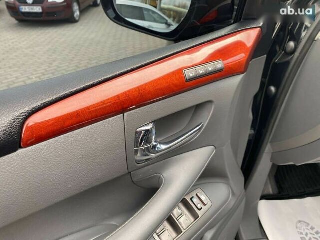 Лексус ЛХ, объемом двигателя 0 л и пробегом 310 тыс. км за 25500 $, фото 19 на Automoto.ua