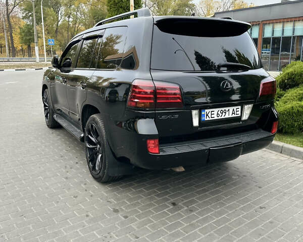 Лексус ЛХ, объемом двигателя 5.66 л и пробегом 218 тыс. км за 24499 $, фото 2 на Automoto.ua