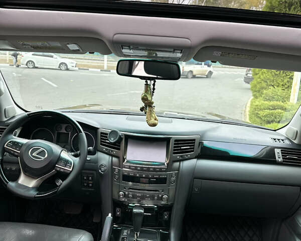 Лексус ЛХ, объемом двигателя 5.66 л и пробегом 218 тыс. км за 24499 $, фото 19 на Automoto.ua