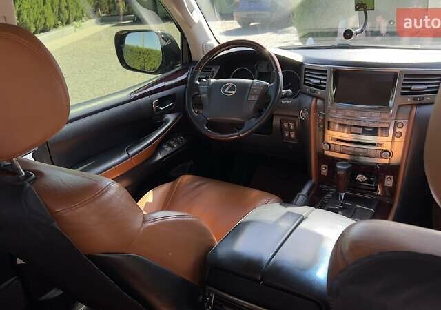Лексус ЛХ, объемом двигателя 5.66 л и пробегом 210 тыс. км за 33000 $, фото 8 на Automoto.ua