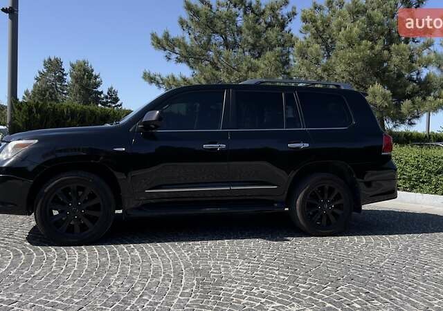 Лексус ЛХ, объемом двигателя 5.66 л и пробегом 210 тыс. км за 33000 $, фото 1 на Automoto.ua