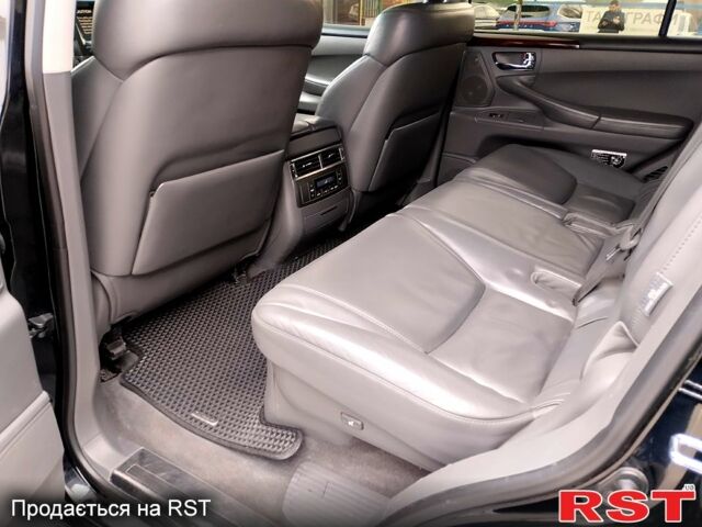 Лексус ЛХ, объемом двигателя 57 л и пробегом 238 тыс. км за 32700 $, фото 8 на Automoto.ua