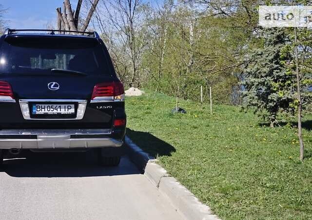 Лексус ЛХ, об'ємом двигуна 5.66 л та пробігом 210 тис. км за 37500 $, фото 17 на Automoto.ua