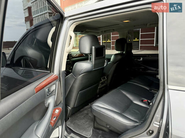 Лексус ЛХ, объемом двигателя 0 л и пробегом 240 тыс. км за 36000 $, фото 31 на Automoto.ua