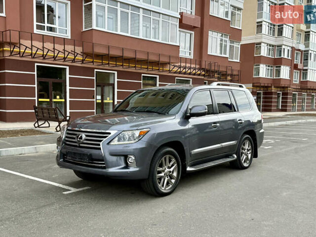 Лексус ЛХ, объемом двигателя 0 л и пробегом 240 тыс. км за 36000 $, фото 8 на Automoto.ua