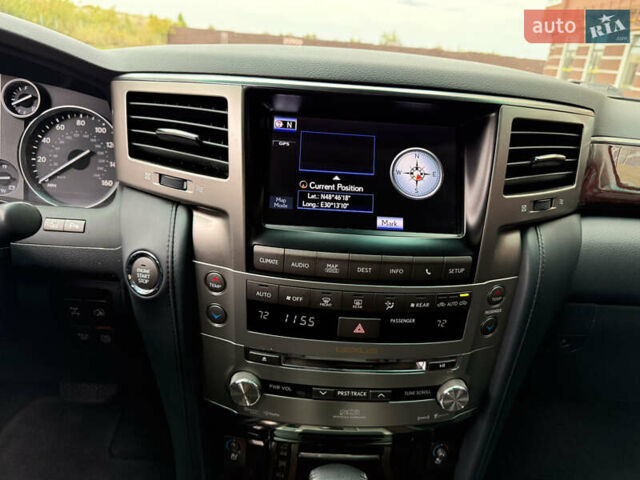 Лексус ЛХ, объемом двигателя 0 л и пробегом 240 тыс. км за 36000 $, фото 23 на Automoto.ua